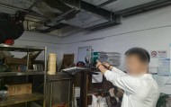 仓库门锁完好而高档白酒却被盗，静安警方侦破密室盗窃案