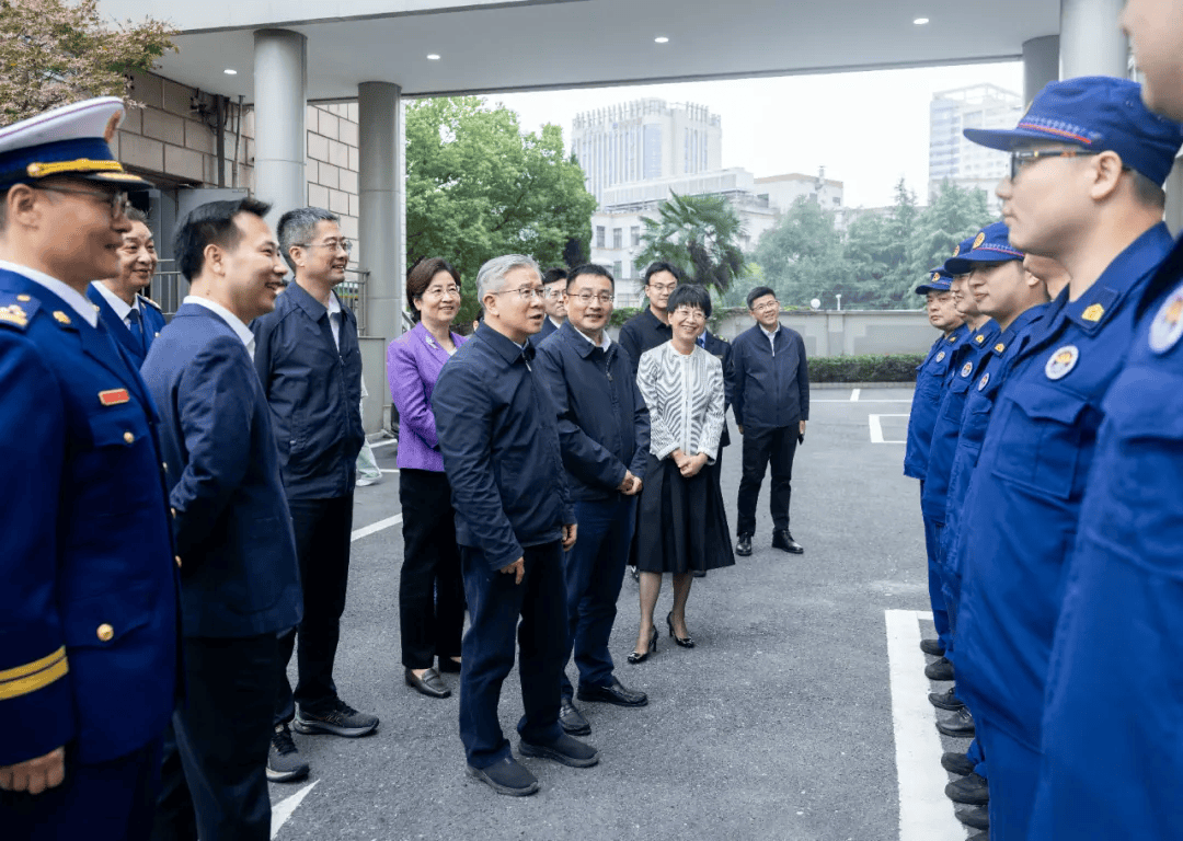 省委常委、常务副省长徐文光赴杭州市调研基层应急消防治理体系建设与电动自行车安全隐患全链条整治工作